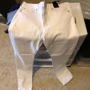 Express White Skinny Jeans. 10 Long.